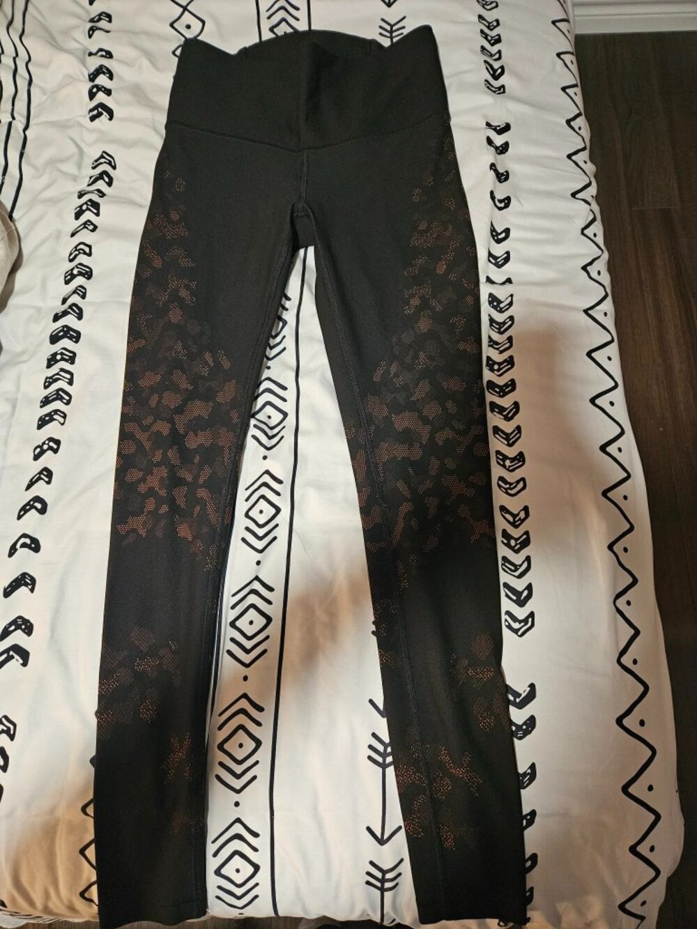 1. Lululemon Size 8 high rise tights
